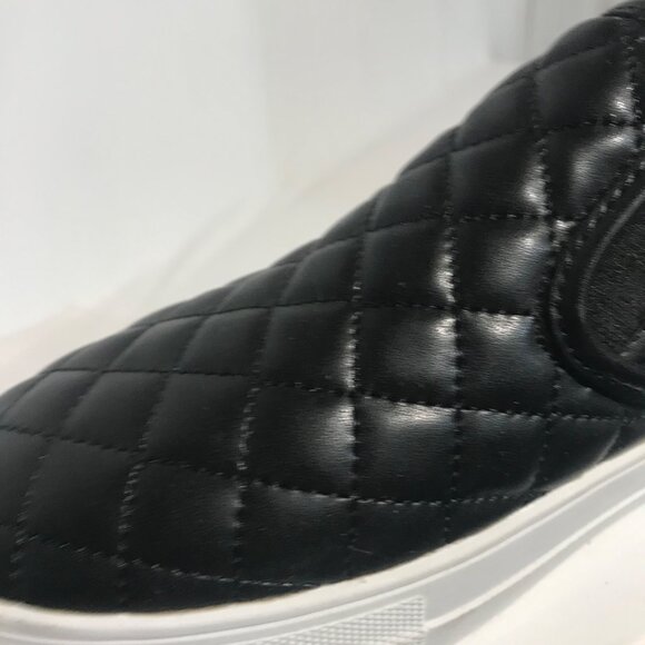 ShoeDazzle Sneakers Women's Quilted Slip-On Shoes Black Size 10 - Picture 8 of 9
